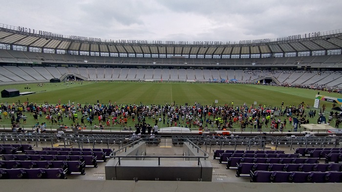 味スタ・メインスタンド真正面からの見え方・センターライン